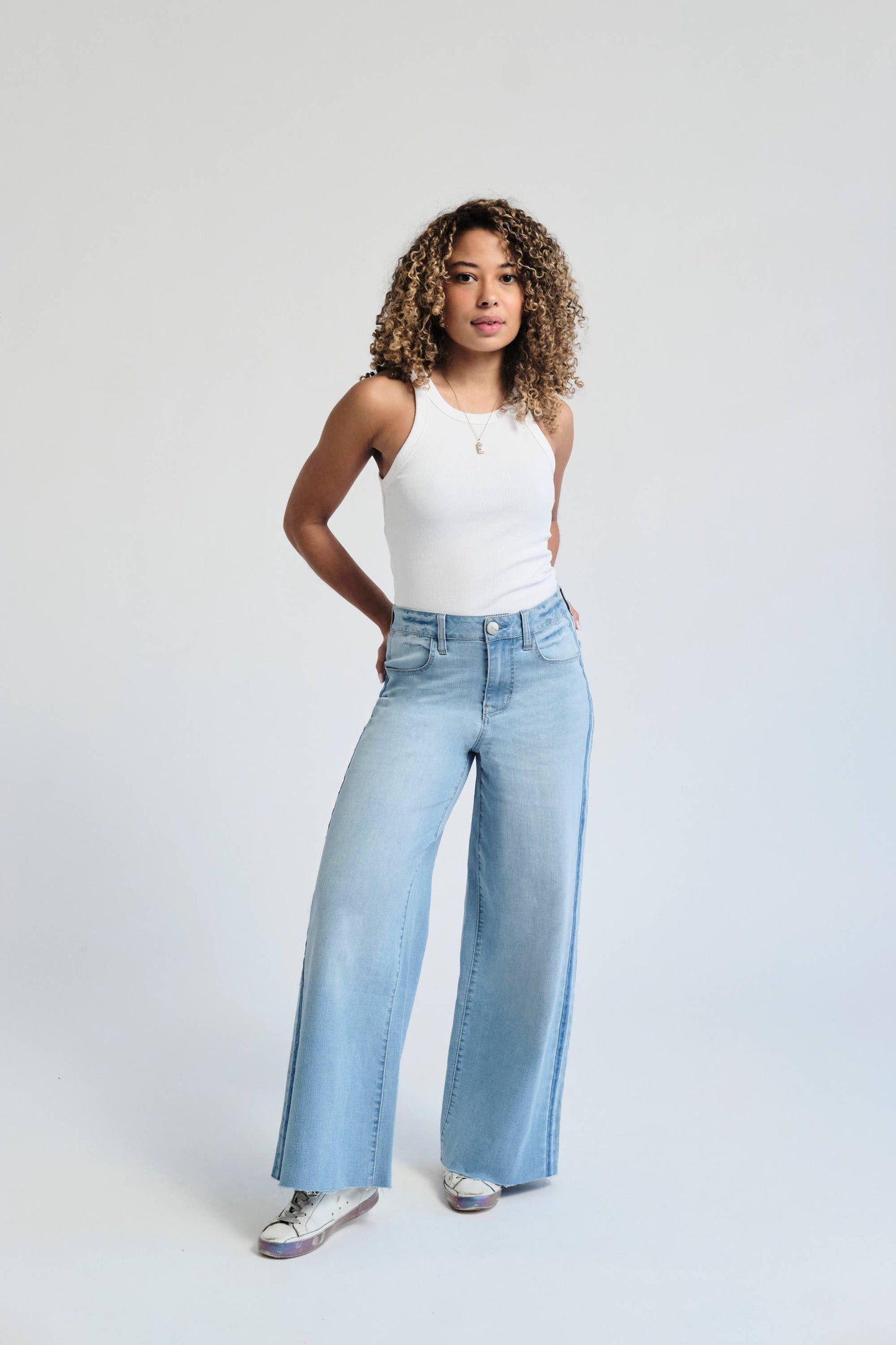 Cropped Wide Leg Jean w/ Tuxedo Side Seam