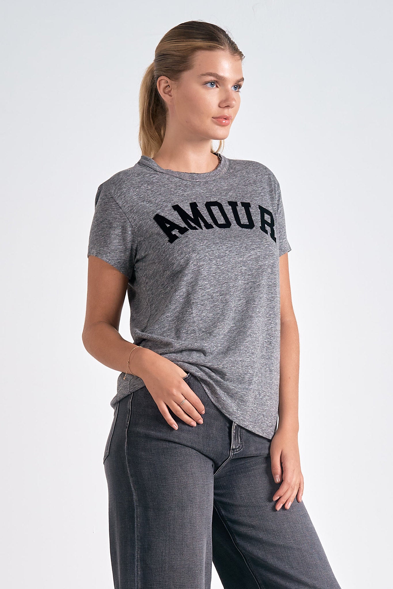 Amour Graphic Tee