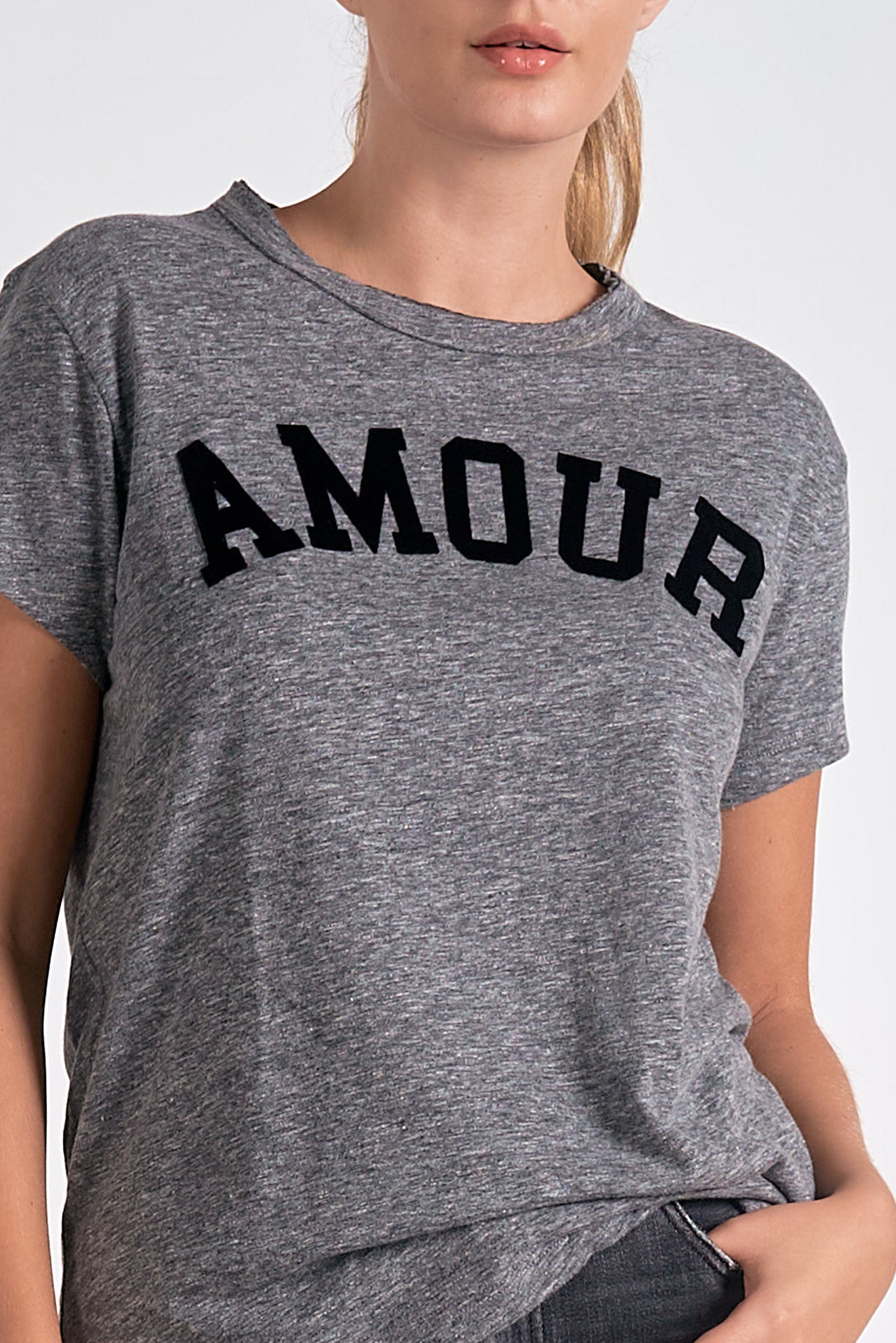 Amour Graphic Tee