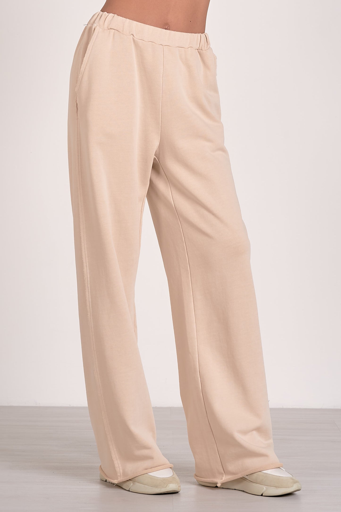 Lounge Pants by Elan