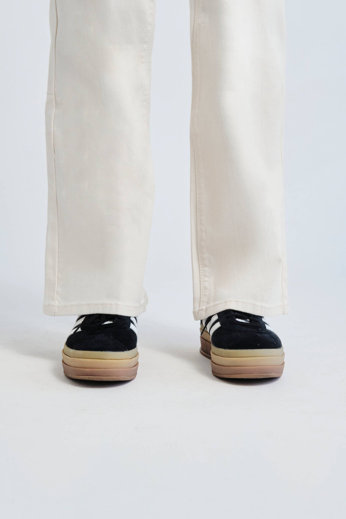 Petite Slim Wide Leg Jean in White Smoke