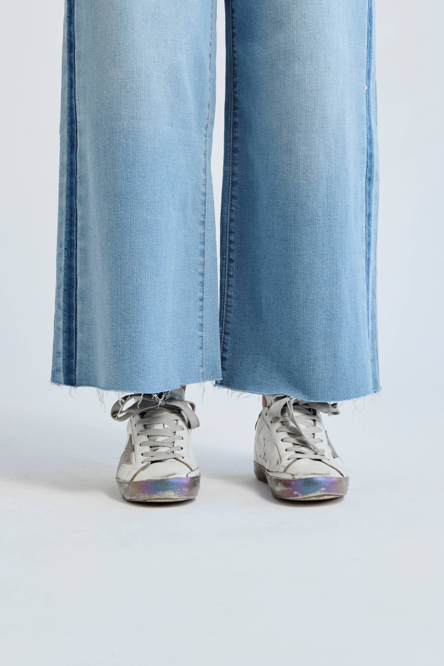Cropped Wide Leg Jean w/ Tuxedo Side Seam