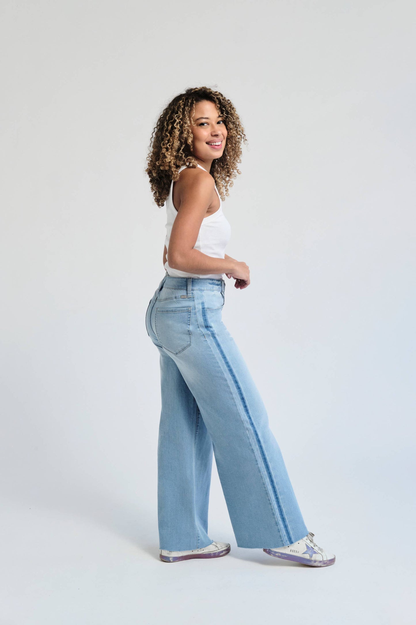 Cropped Wide Leg Jean w/ Tuxedo Side Seam
