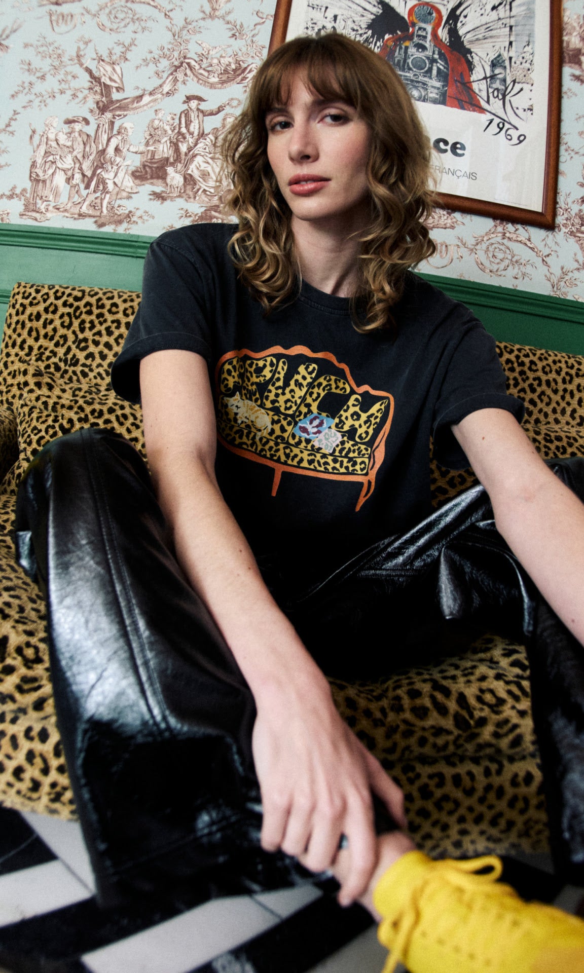 FRNCH Settee Graphic Tee
