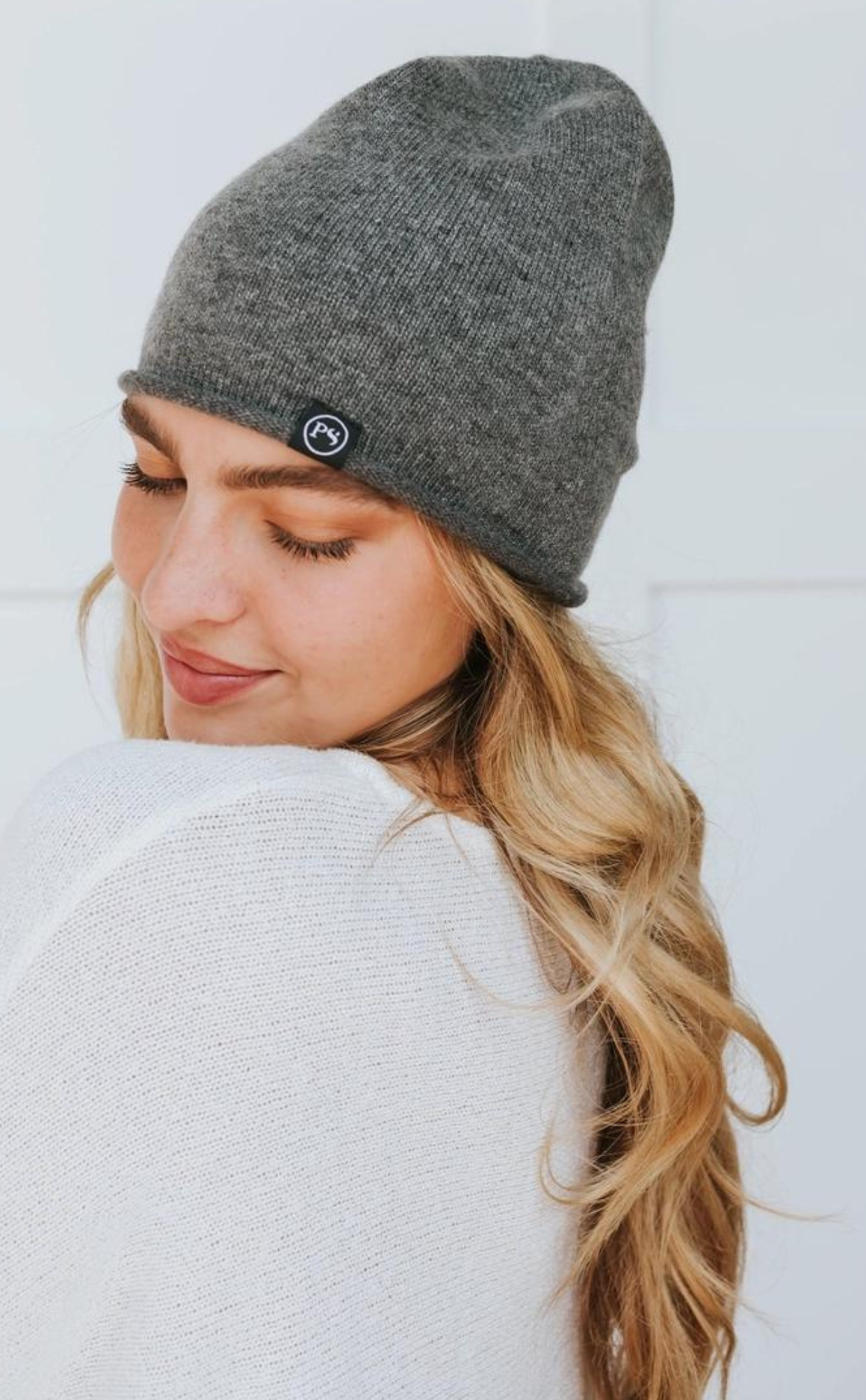 Rolled Edge Cashmere Beanie