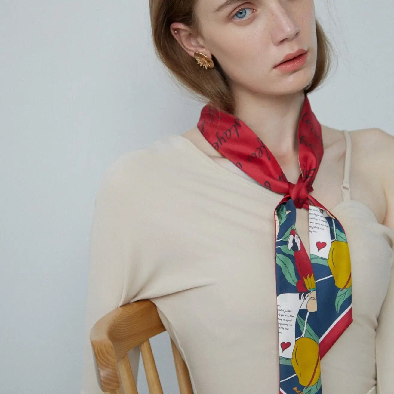 El Amor Silk Neck Bow