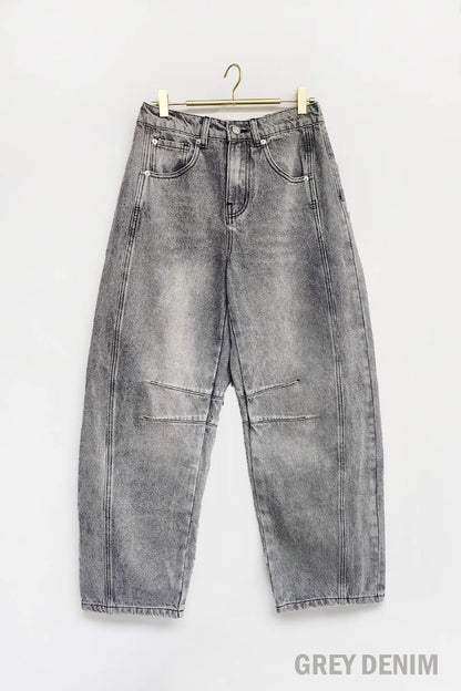 Relaxed Fit Cropped Barrel Jeans