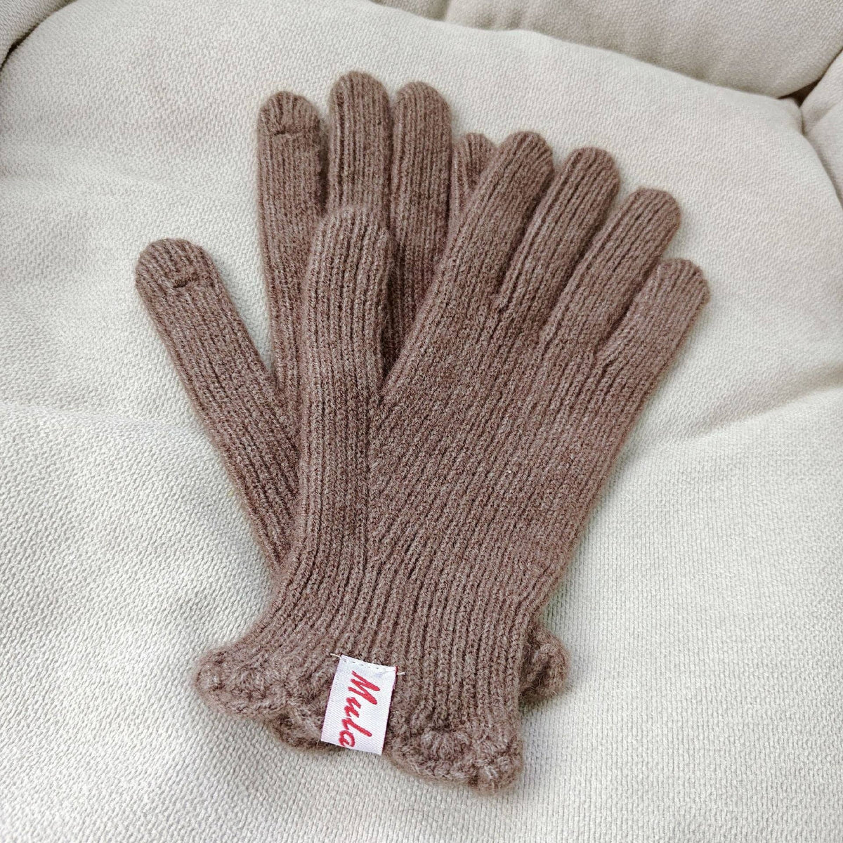 Scalloped Wool Fingerless Touchscreen Gloves