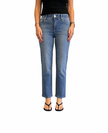 Petite Straight Leg Jean w/ Magic Waistband in Sloane