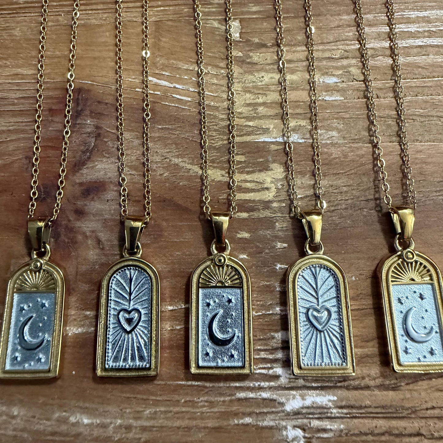 Arches Necklace