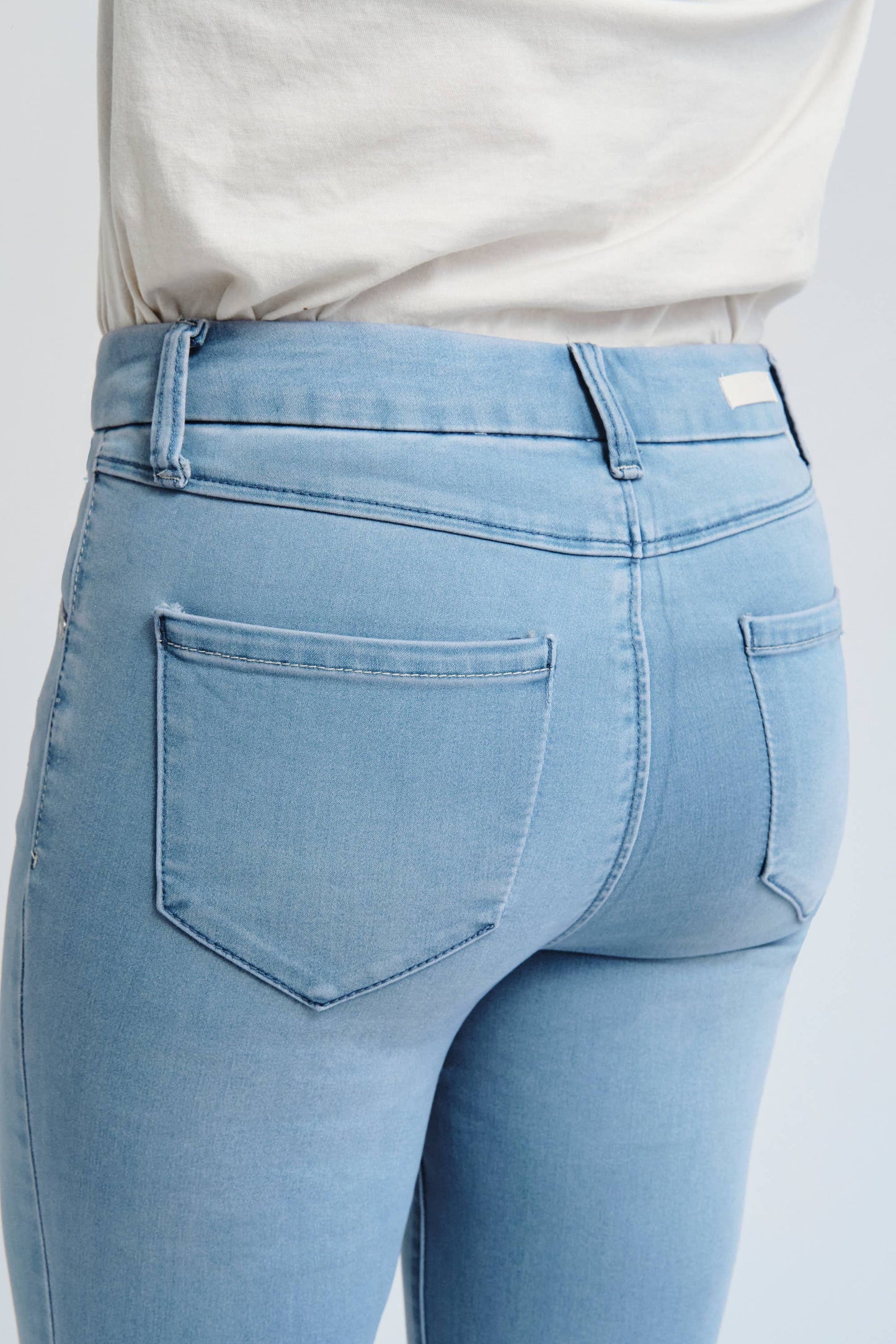 Better Butter Slim Boot Jean in Chrisley
