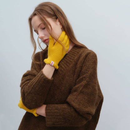Scalloped Wool Fingerless Touchscreen Gloves