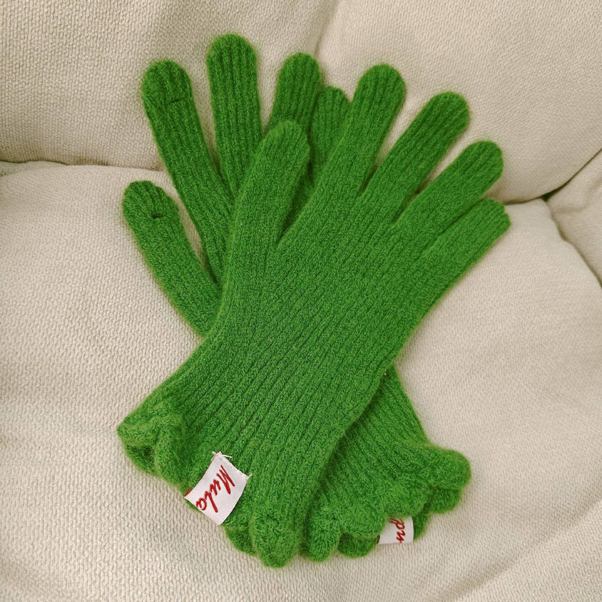 Scalloped Wool Fingerless Touchscreen Gloves