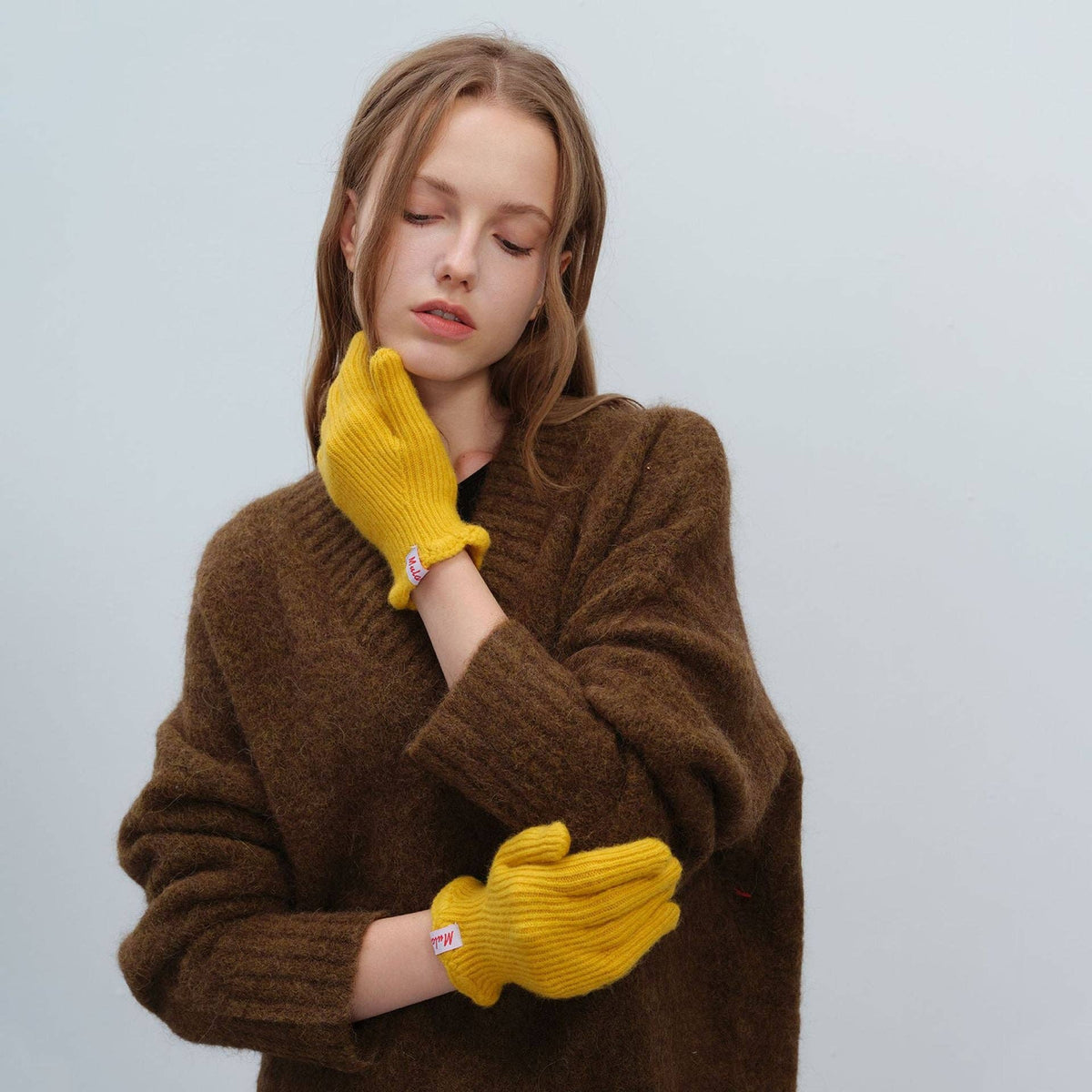 Scalloped Wool Fingerless Touchscreen Gloves