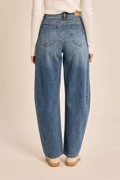 Classic Barrel Jean