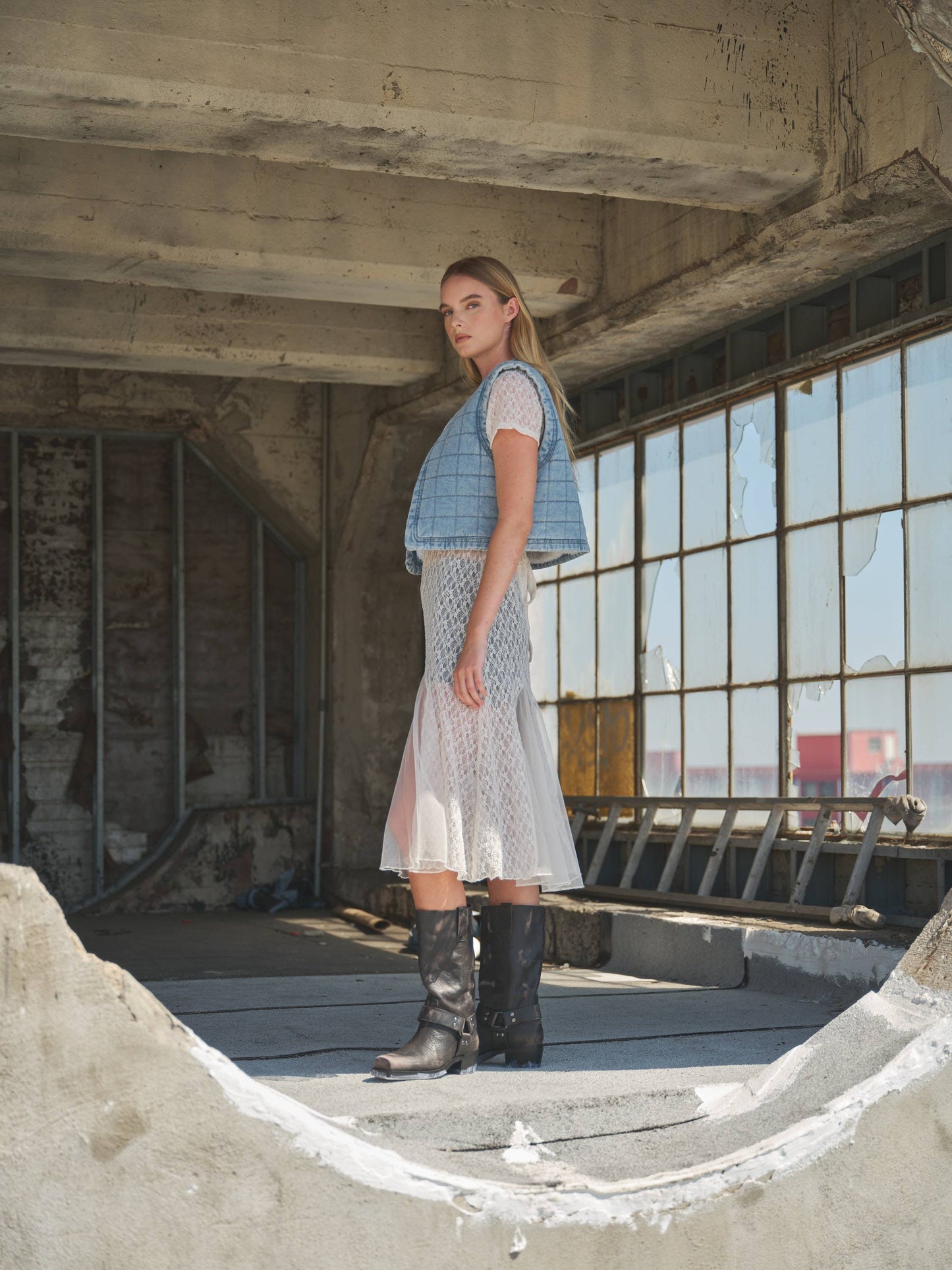 Short Sleeves Lace Sheer Accents Midi Dress