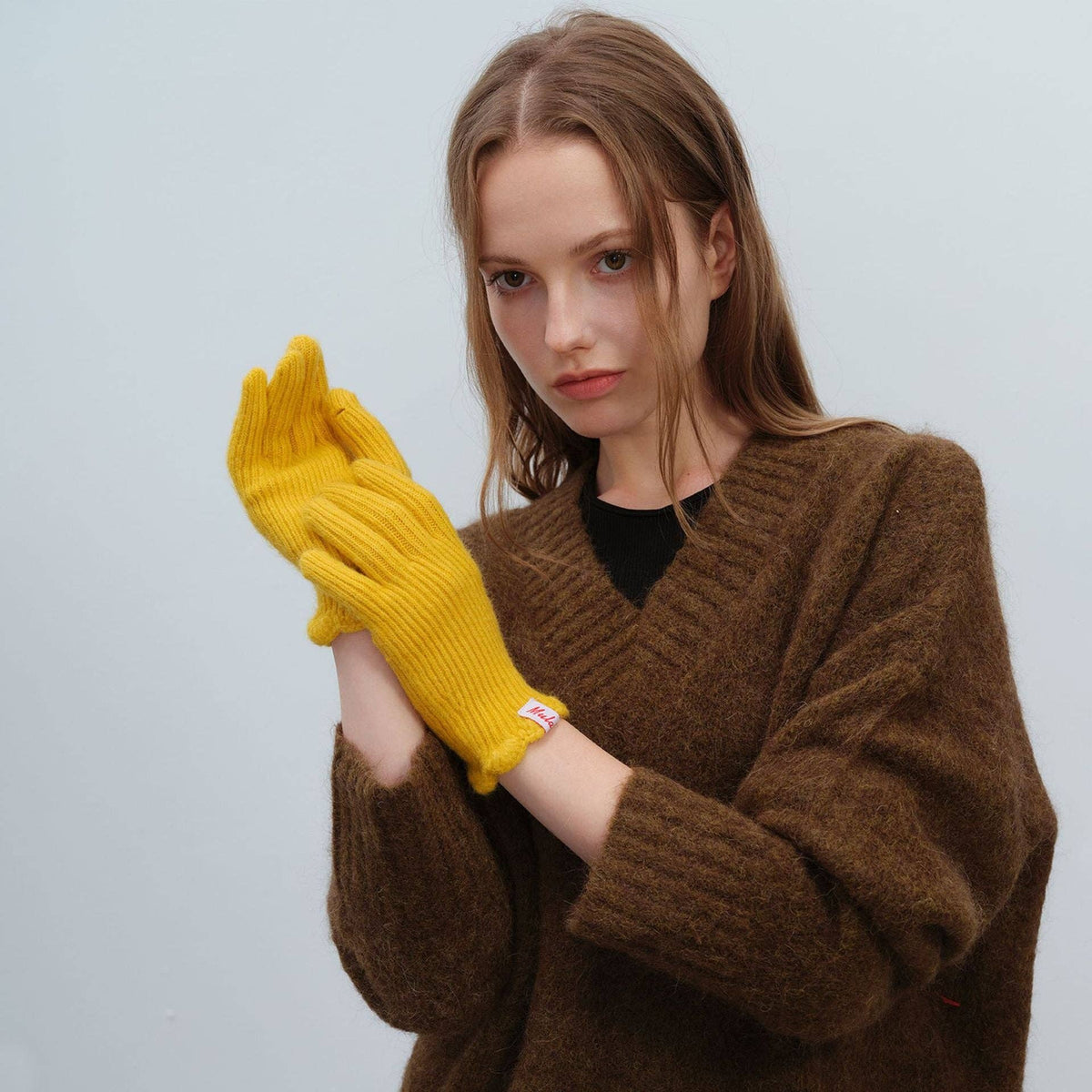 Scalloped Wool Fingerless Touchscreen Gloves