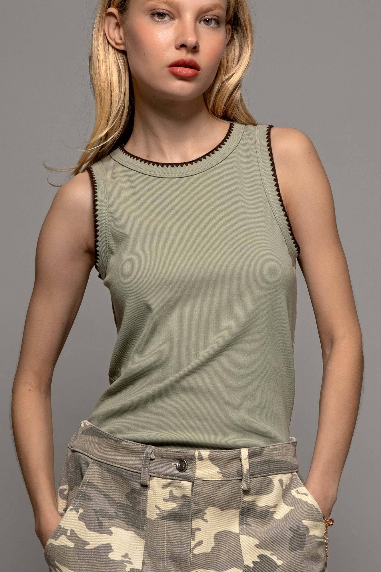 Contrast Trim Ribbed Tank Top