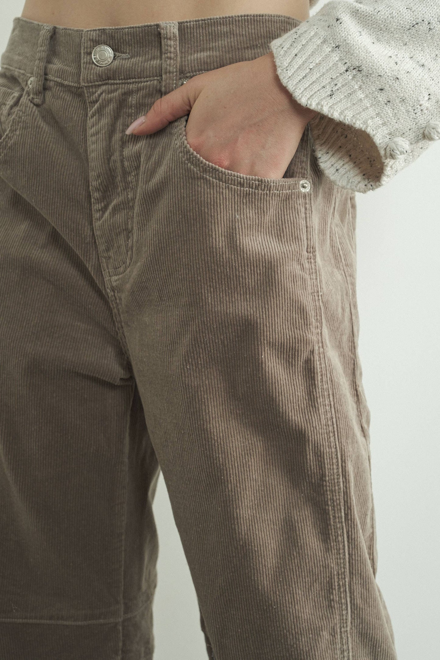 Relaxed Fit Cropped Barrel Cords