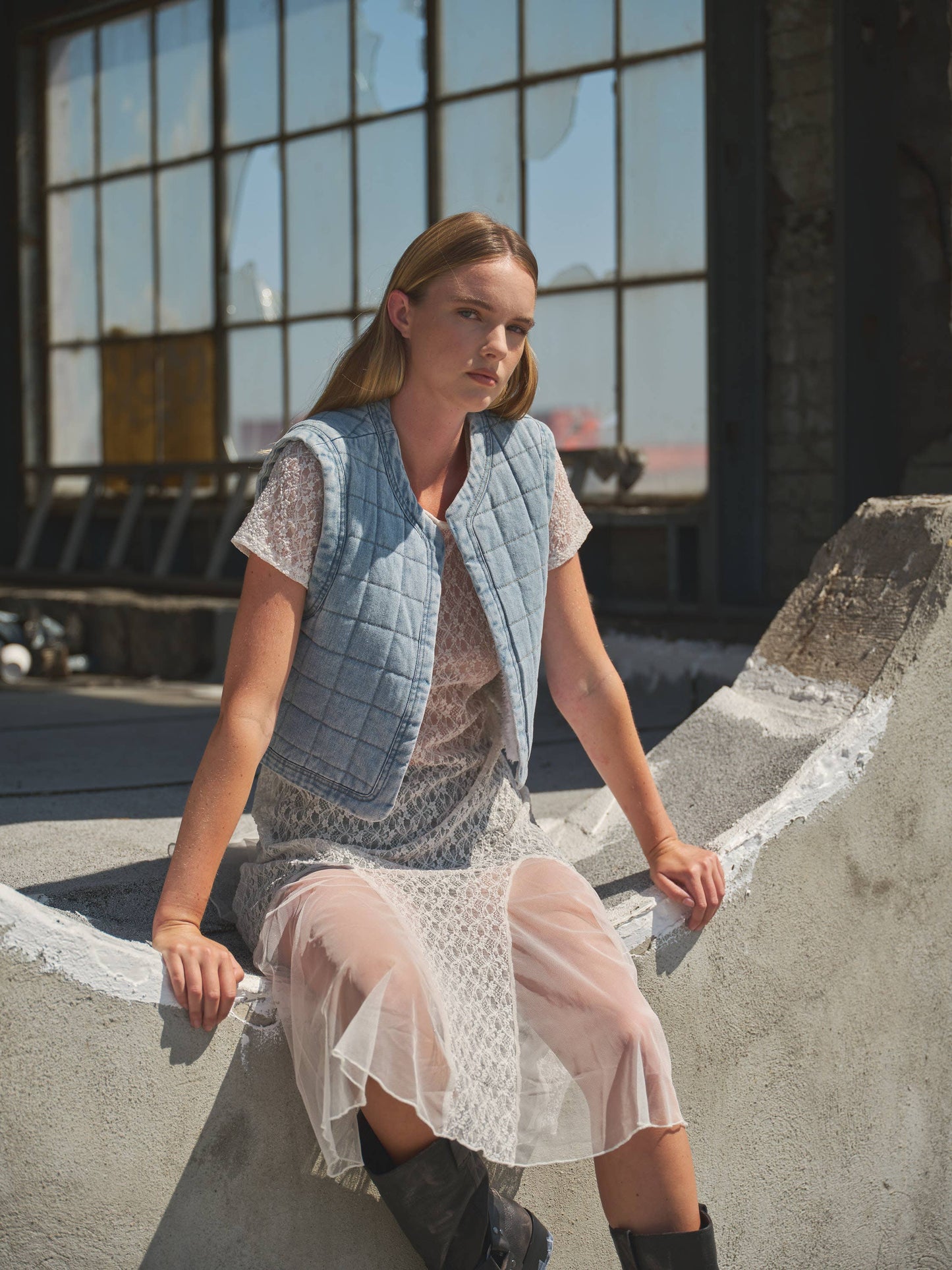 Short Sleeves Lace Sheer Accents Midi Dress