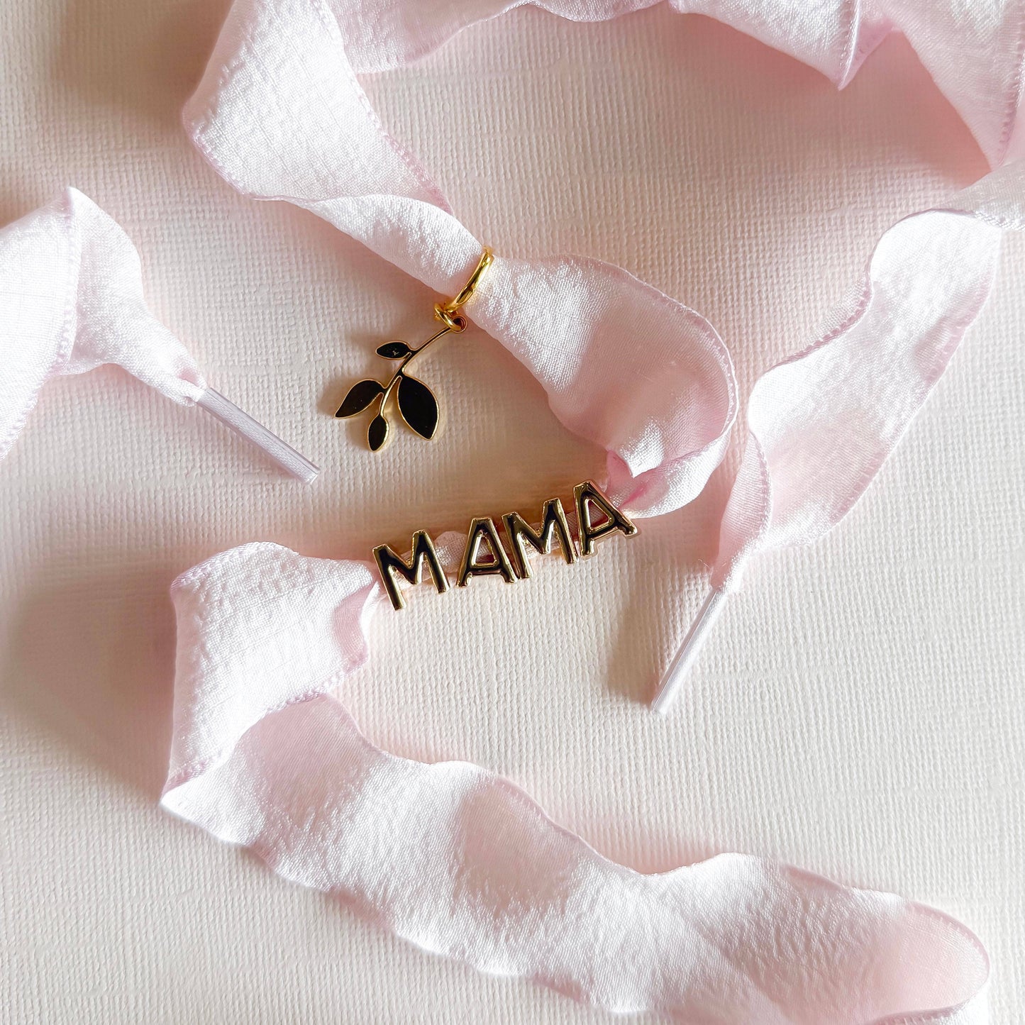 Sneaker Charm and Lace Sets 