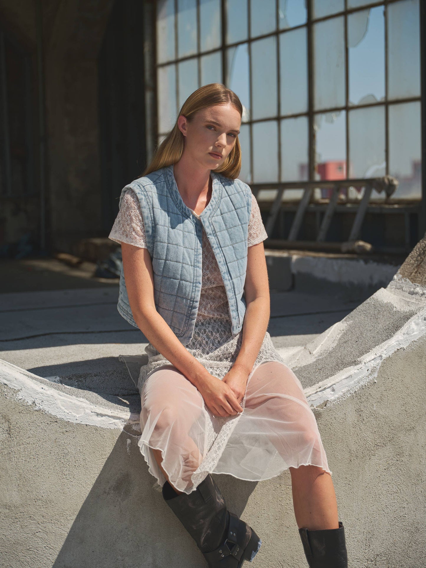 Short Sleeves Lace Sheer Accents Midi Dress